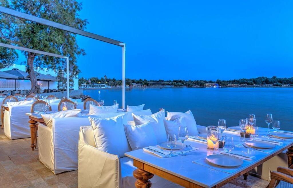 Glyfada Seabreeze Apartment Атина Екстериор снимка